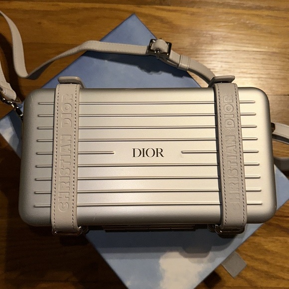 Christian Dior x Rimowa - Amenity Kit - Aluminum - Personal Utility Case Silver - Picture 2 of 16